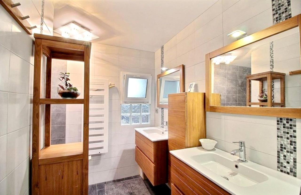 Maison Spacieuse A Plougonven Avec Jacuzzi Et Jardin Exterior foto