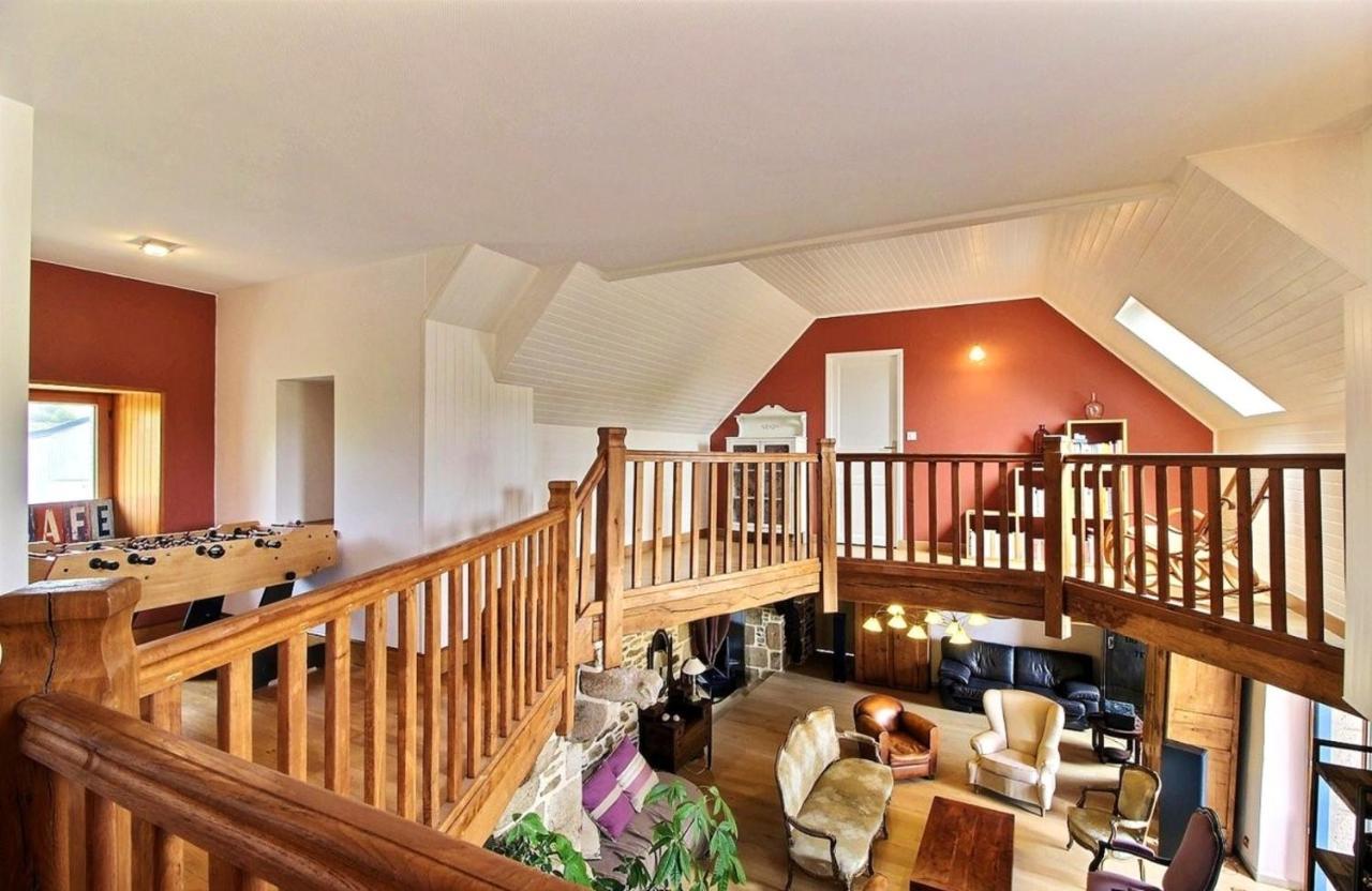 Maison Spacieuse A Plougonven Avec Jacuzzi Et Jardin Exterior foto