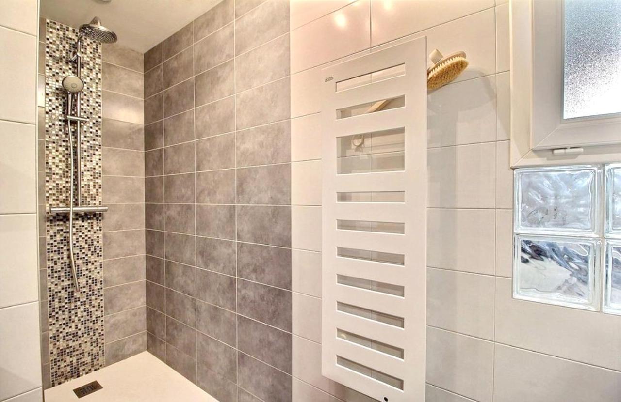 Maison Spacieuse A Plougonven Avec Jacuzzi Et Jardin Exterior foto
